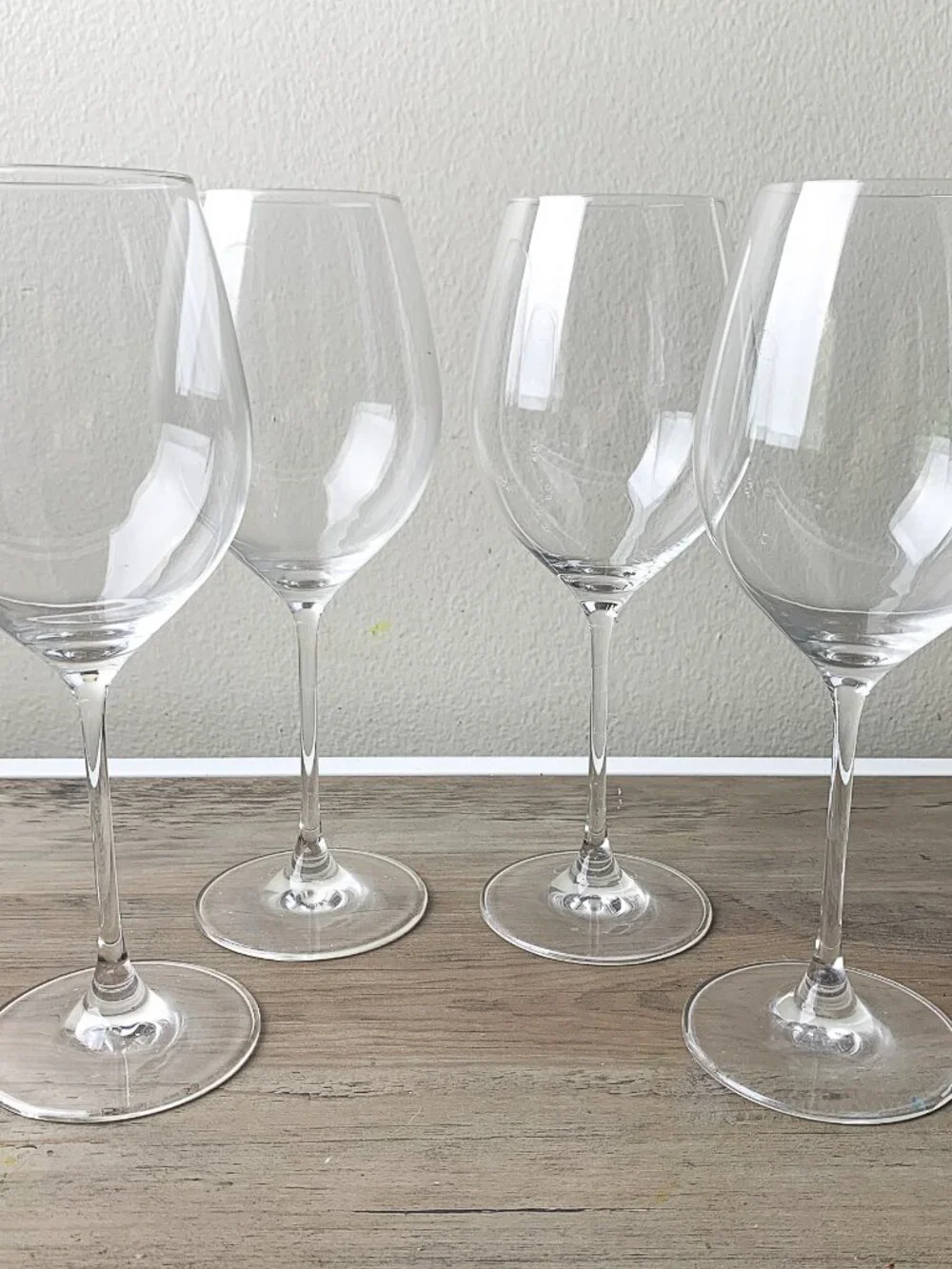 Crate & Barrel Red Wine Glasses Lot of 4 - Oregon (Marin) - Large Classic 16oz